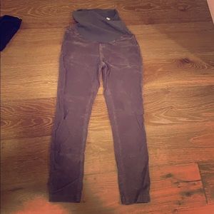 A pea in the pod size 28 maternity corduroy jeans